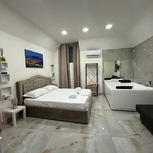 https://carbonara-36-house.hotels-amalfi.com